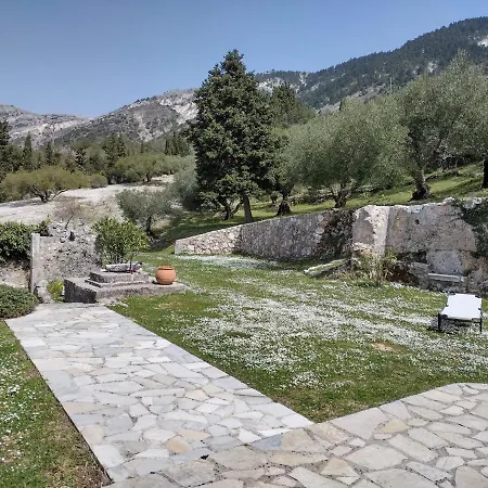 فيلة Epanochori Mountain View